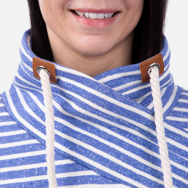 Schnittmuster Wickelkragen Kunstleder mit Ösen